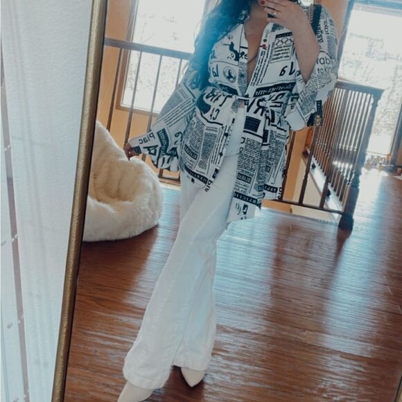 Newspaper printed top - Picture 3 of 10